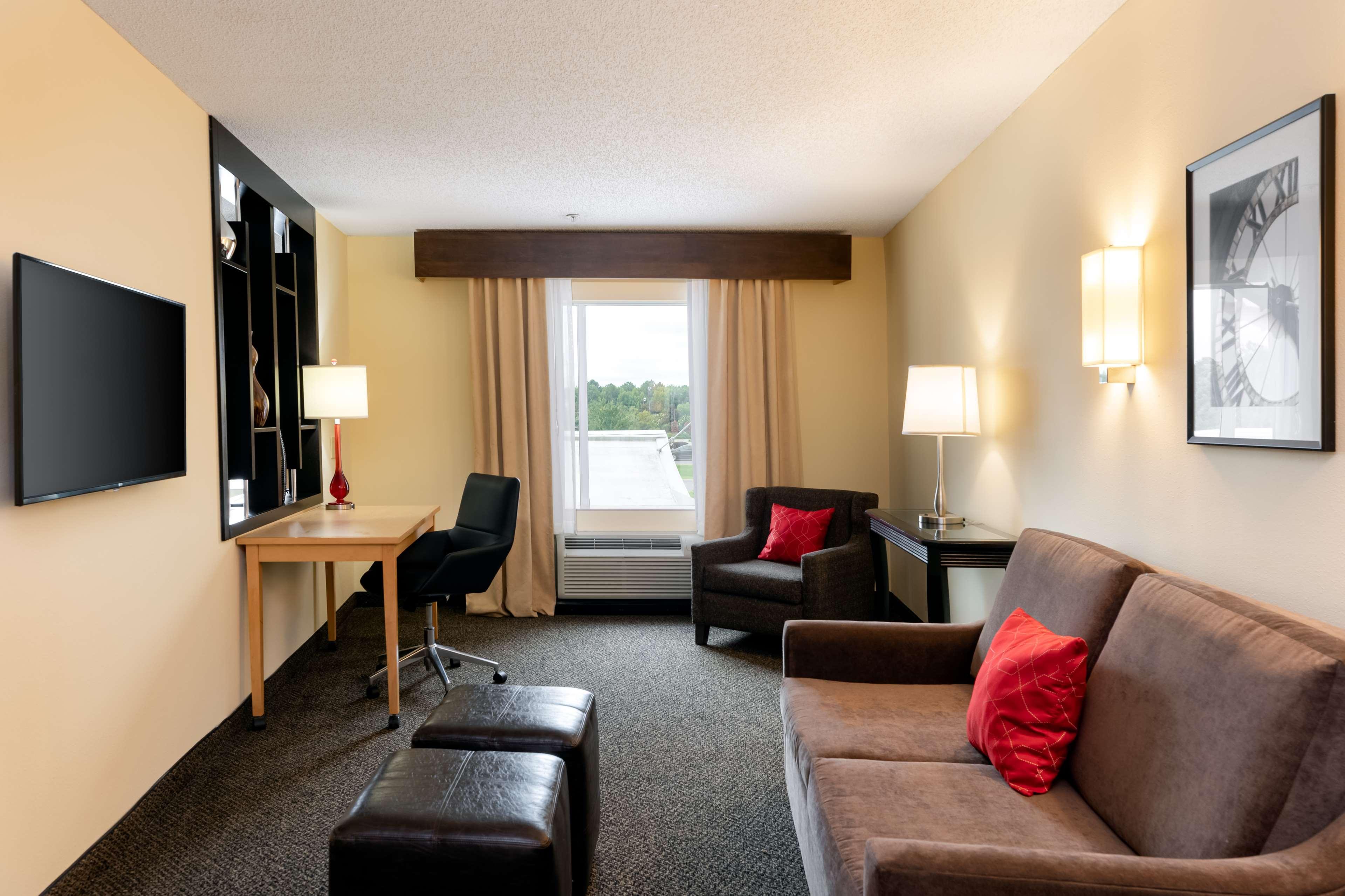 Doubletree By Hilton Hotel Savannah Airport Exterior photo