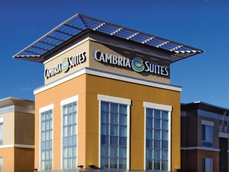 Doubletree By Hilton Hotel Savannah Airport Exterior photo